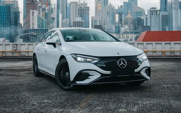 Mercedes-Benz EQE 350+ AMG Line