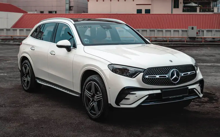 Mercedes-Benz GLC300e 4MATIC AMG Line